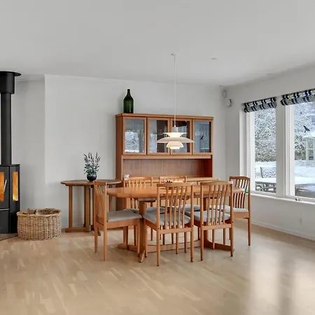 3 Bedroom Lovely In 度假居