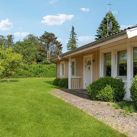 Semesterbostad 3 Bedroom Lovely In Græsted