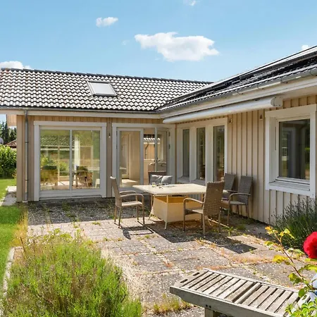 3 Bedroom Lovely In Græsted