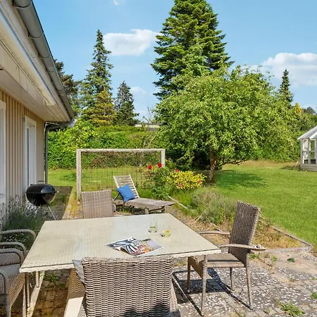 3 Bedroom Lovely In * Græsted