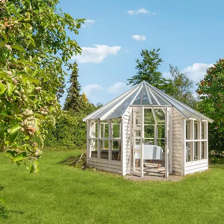 3 Bedroom Lovely In Græsted