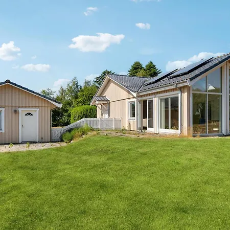 3 Bedroom Lovely In * Græsted