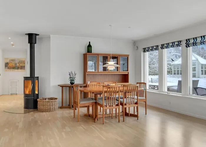 3 Bedroom Lovely In Vakantiehuis