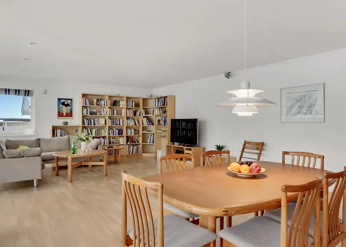 Vakantiehuis 3 Bedroom Lovely In Græsted