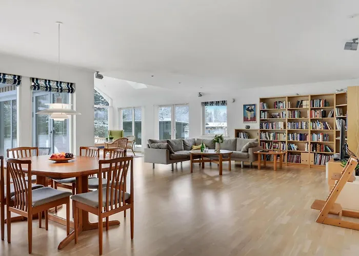 3 Bedroom Lovely In Ferienhaus *