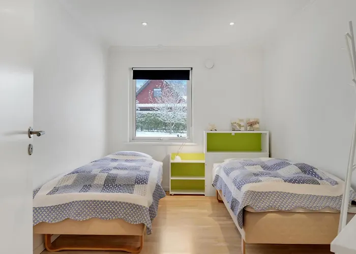 Vakantiehuis 3 Bedroom Lovely In