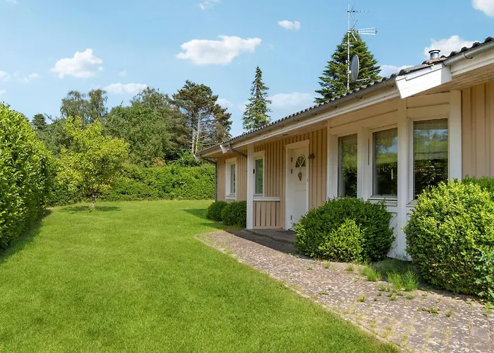 Vakantiehuis 3 Bedroom Lovely In Græsted